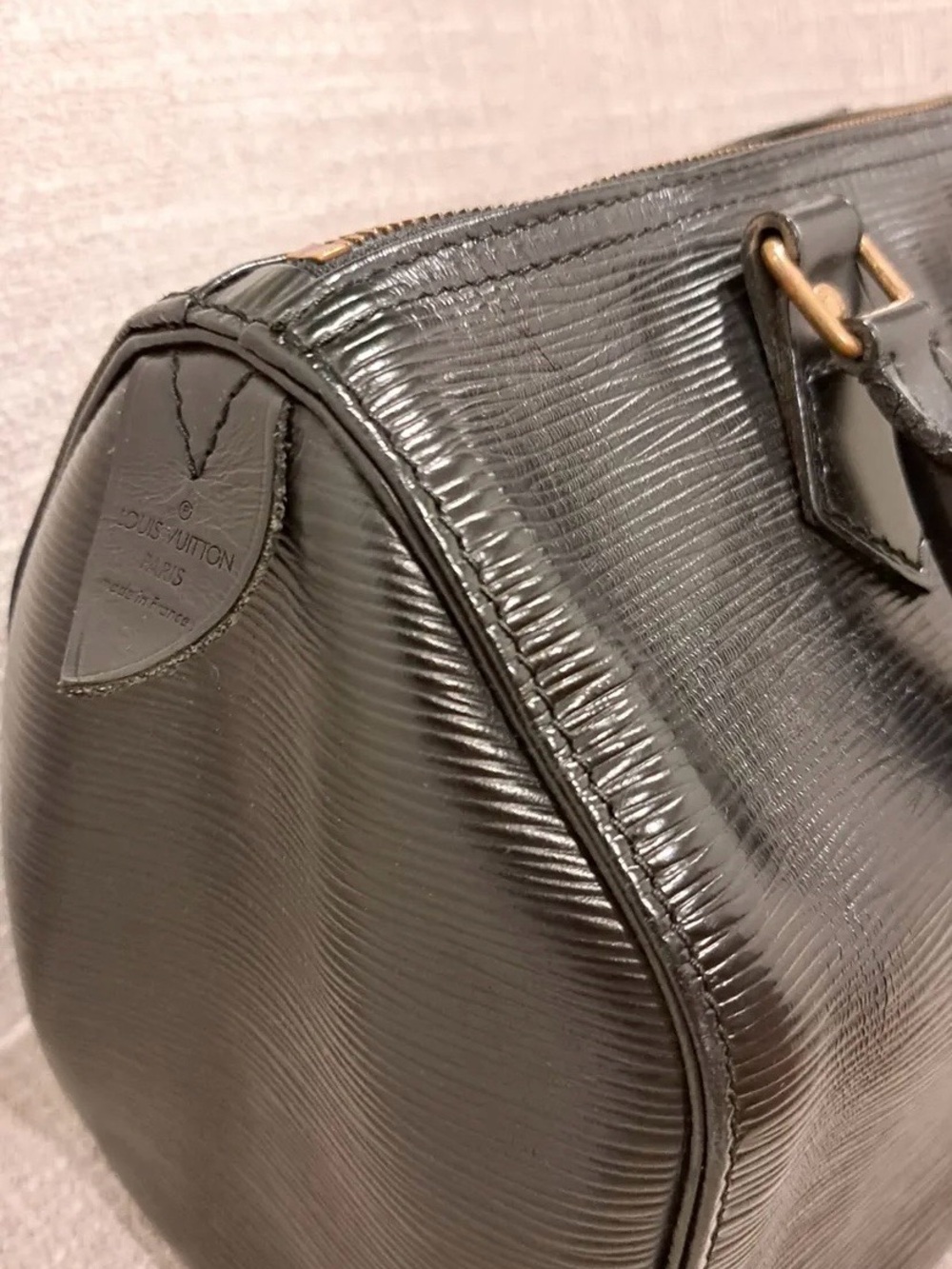 Louis Vuitton Black Epi Leather Speedy 25 - Picture 3 of 11